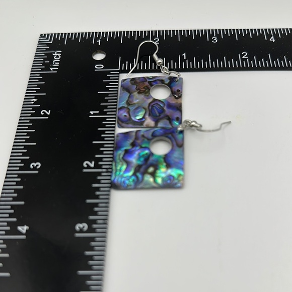 Elegant Abalone Shell Earrings - Picture 4 of 4